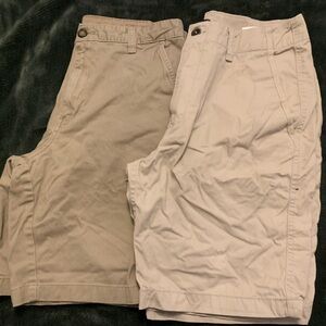 Size 32 Kahki Shorts 2-pack